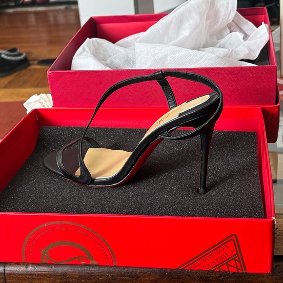 Christian Loubotin red bottom heels size 9 - Picture 2 of 3